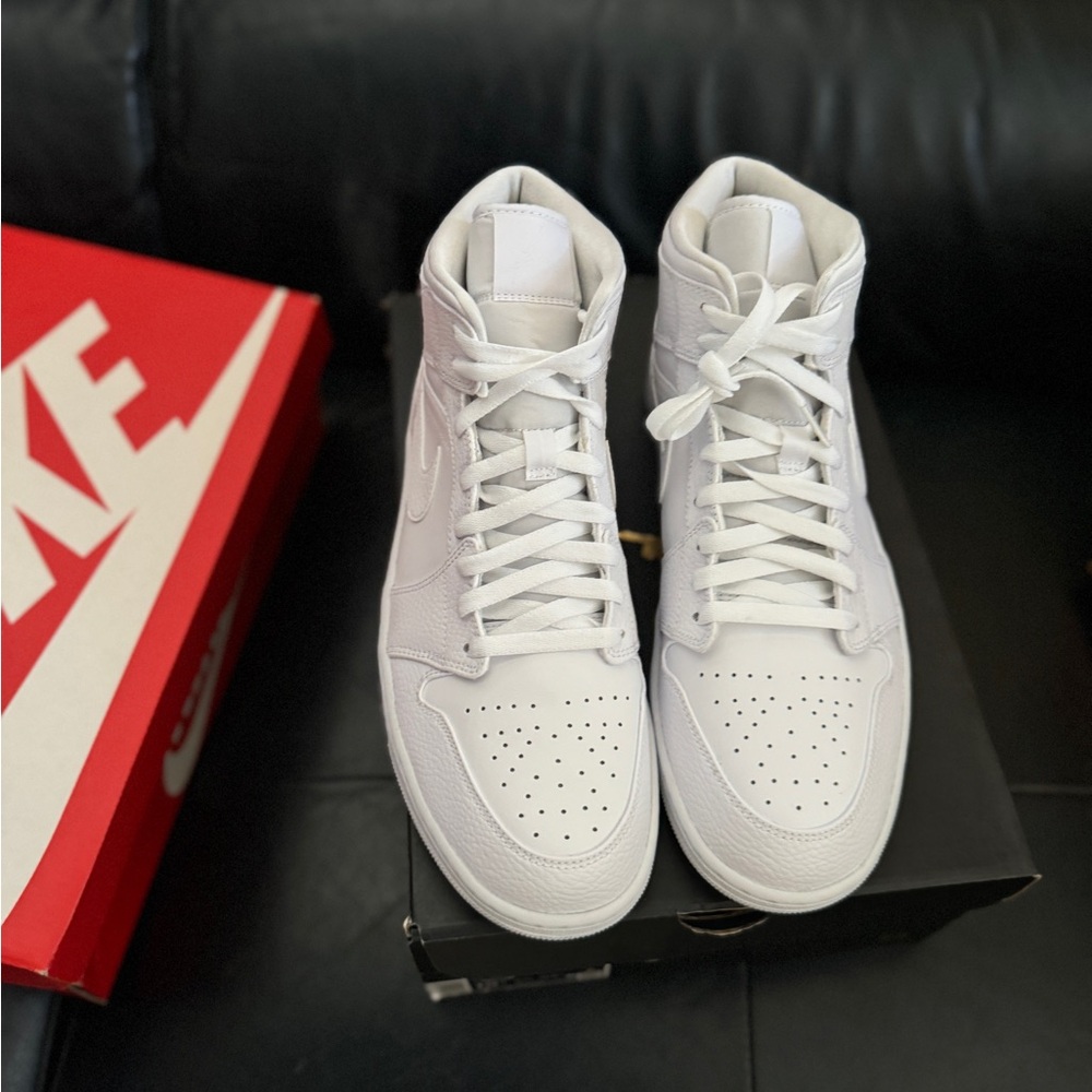 Jordan 1 - Picture 3 of 4